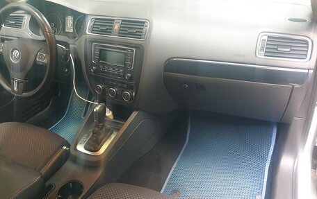 Volkswagen Jetta VI, 2013 год, 1 400 000 рублей, 8 фотография