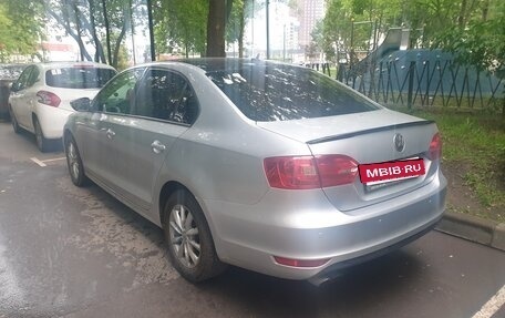 Volkswagen Jetta VI, 2013 год, 1 400 000 рублей, 4 фотография