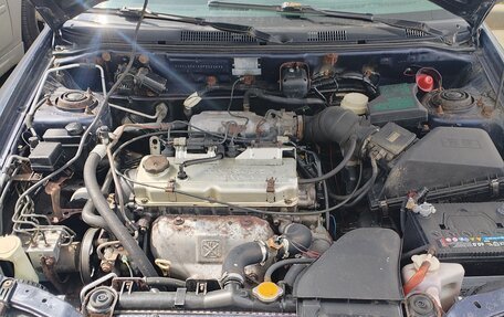 Mitsubishi Carisma I, 2003 год, 195 000 рублей, 1 фотография