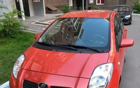 Toyota Yaris III рестайлинг, 2006 год, 500 000 рублей, 1 фотография