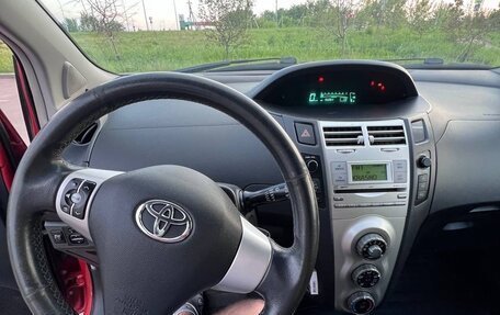 Toyota Yaris III рестайлинг, 2006 год, 500 000 рублей, 6 фотография