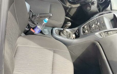 Opel Astra J, 2013 год, 750 000 рублей, 4 фотография