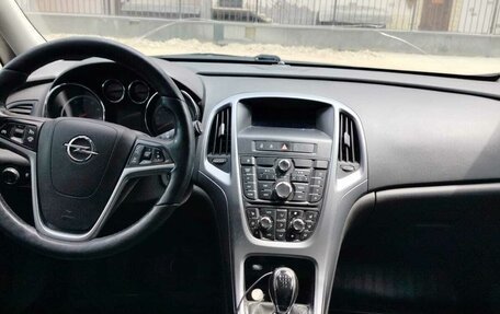 Opel Astra J, 2013 год, 750 000 рублей, 9 фотография