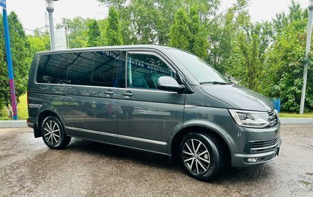 Volkswagen Multivan T6 рестайлинг, 2019 год, 6 150 000 рублей, 3 фотография