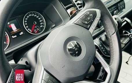 Volkswagen Multivan T6 рестайлинг, 2019 год, 6 150 000 рублей, 19 фотография