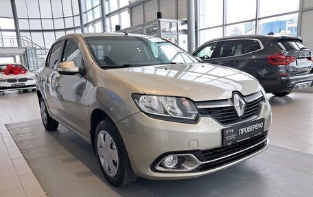Renault Logan II, 2016 год, 649 000 рублей, 3 фотография