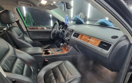 Volkswagen Touareg III, 2011 год, 2 100 000 рублей, 9 фотография