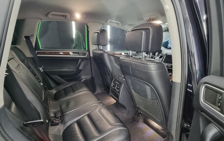 Volkswagen Touareg III, 2011 год, 2 100 000 рублей, 8 фотография