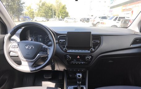 Hyundai Solaris II рестайлинг, 2021 год, 1 490 000 рублей, 9 фотография