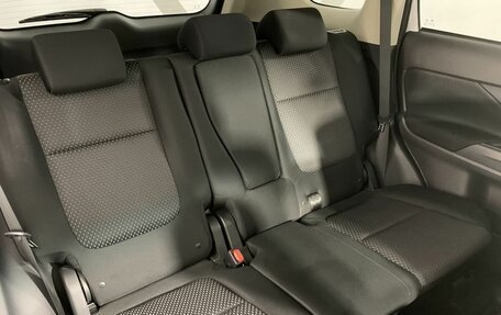 Mitsubishi Outlander III рестайлинг 3, 2022 год, 2 599 000 рублей, 15 фотография