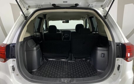 Mitsubishi Outlander III рестайлинг 3, 2022 год, 2 599 000 рублей, 18 фотография