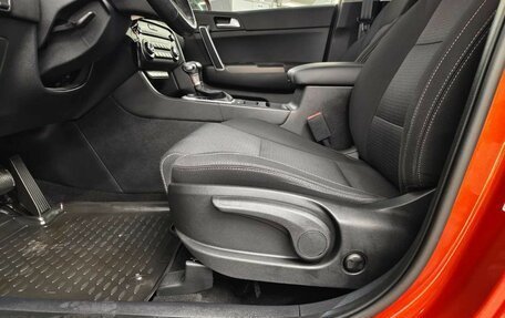 KIA Sportage IV рестайлинг, 2021 год, 2 350 000 рублей, 10 фотография