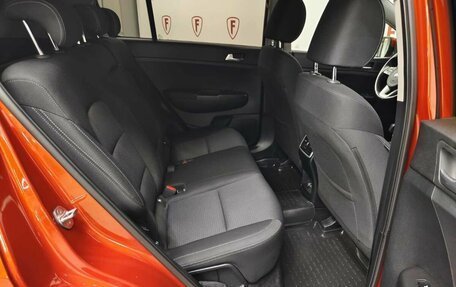 KIA Sportage IV рестайлинг, 2021 год, 2 350 000 рублей, 16 фотография