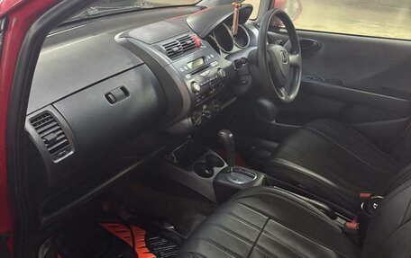 Honda Fit III, 2001 год, 400 000 рублей, 2 фотография