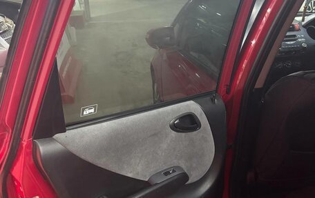 Honda Fit III, 2001 год, 400 000 рублей, 14 фотография