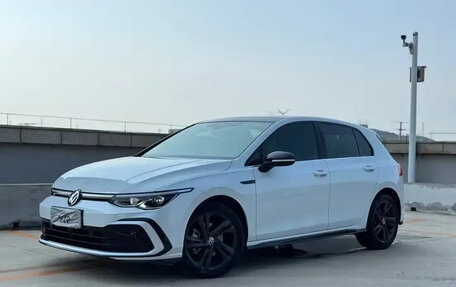Volkswagen Golf VIII, 2022 год, 1 727 080 рублей, 1 фотография