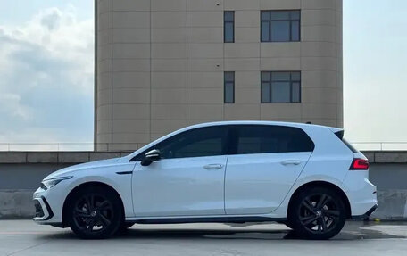 Volkswagen Golf VIII, 2022 год, 1 727 080 рублей, 3 фотография