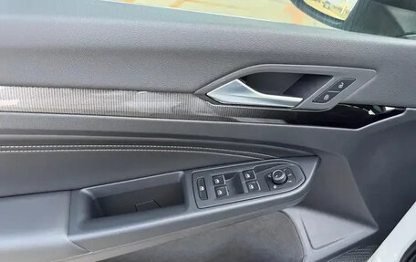 Volkswagen Golf VIII, 2022 год, 1 727 080 рублей, 14 фотография