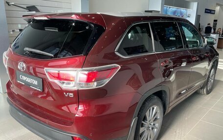 Toyota Highlander III, 2014 год, 2 810 000 рублей, 4 фотография