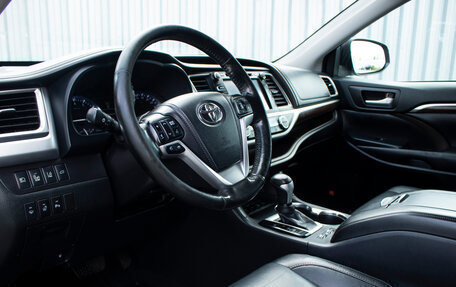 Toyota Highlander III, 2014 год, 2 810 000 рублей, 7 фотография