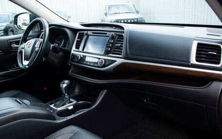 Toyota Highlander III, 2014 год, 2 810 000 рублей, 12 фотография