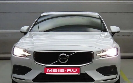 Volvo S60 III, 2020 год, 2 419 810 рублей, 2 фотография