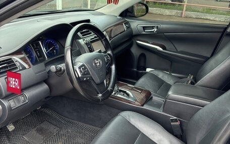 Toyota Camry, 2015 год, 1 890 000 рублей, 10 фотография
