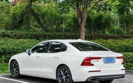 Volvo S60 III, 2022 год, 2 289 810 рублей, 6 фотография