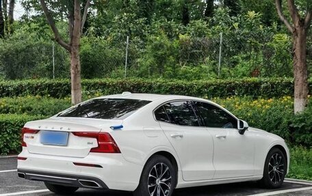 Volvo S60 III, 2022 год, 2 289 810 рублей, 4 фотография