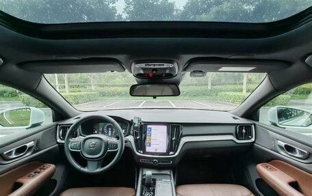 Volvo S60 III, 2022 год, 2 289 810 рублей, 13 фотография
