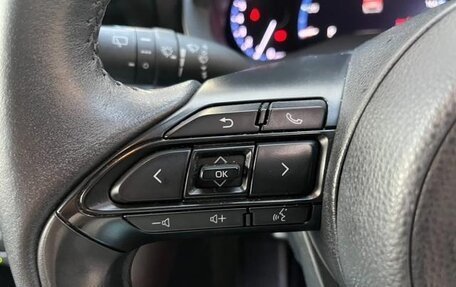 Toyota Yaris Cross, 2022 год, 1 690 000 рублей, 15 фотография