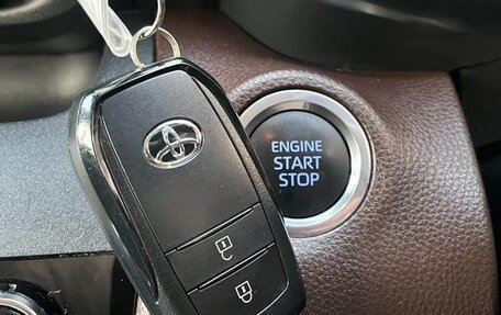 Toyota Yaris Cross, 2022 год, 1 690 000 рублей, 14 фотография