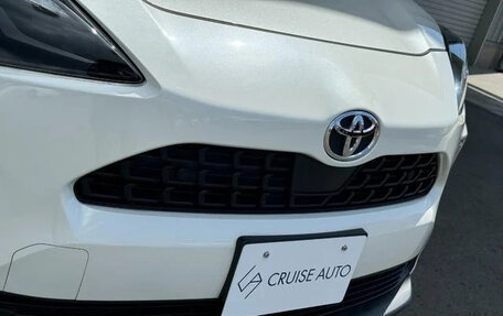Toyota Yaris Cross, 2022 год, 1 326 000 рублей, 12 фотография