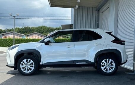 Toyota Yaris Cross, 2022 год, 1 326 000 рублей, 8 фотография
