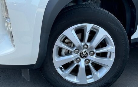 Toyota Yaris Cross, 2022 год, 1 326 000 рублей, 17 фотография