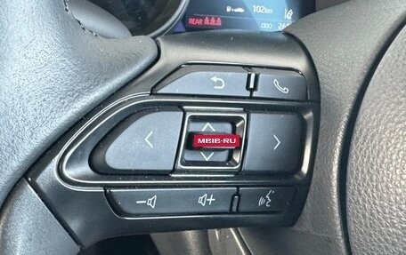 Toyota Yaris Cross, 2022 год, 1 326 000 рублей, 28 фотография