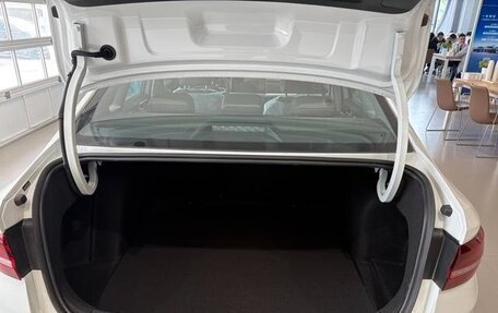 Volkswagen Lavida, 2025 год, 1 900 000 рублей, 12 фотография