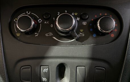 Renault Sandero II рестайлинг, 2019 год, 1 217 000 рублей, 12 фотография