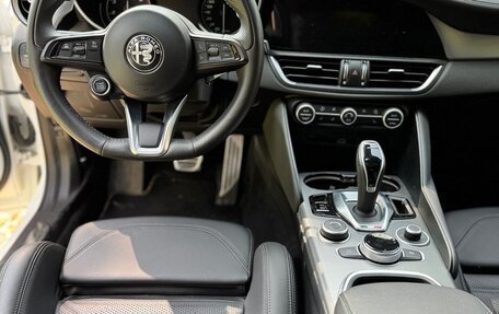 Alfa Romeo Giulia II, 2022 год, 4 999 999 рублей, 7 фотография