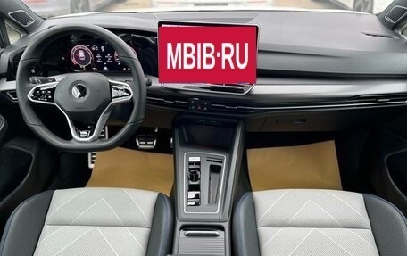 Volkswagen Golf VIII, 2025 год, 2 730 000 рублей, 16 фотография