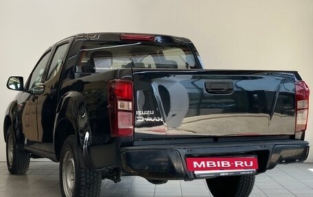 Isuzu D-Max II, 2017 год, 1 790 000 рублей, 8 фотография