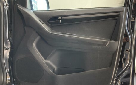 Isuzu D-Max II, 2017 год, 1 790 000 рублей, 19 фотография