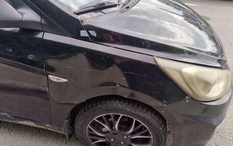 Hyundai Solaris II рестайлинг, 2011 год, 590 000 рублей, 2 фотография