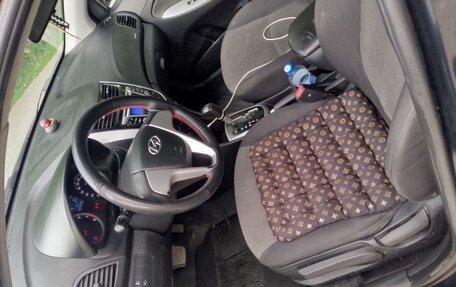 Hyundai Solaris II рестайлинг, 2011 год, 590 000 рублей, 4 фотография