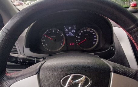 Hyundai Solaris II рестайлинг, 2011 год, 590 000 рублей, 10 фотография