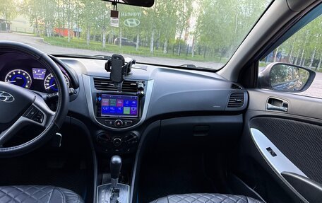 Hyundai Solaris II рестайлинг, 2011 год, 800 000 рублей, 6 фотография