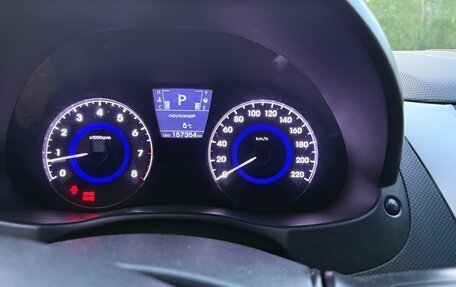 Hyundai Solaris II рестайлинг, 2011 год, 800 000 рублей, 7 фотография
