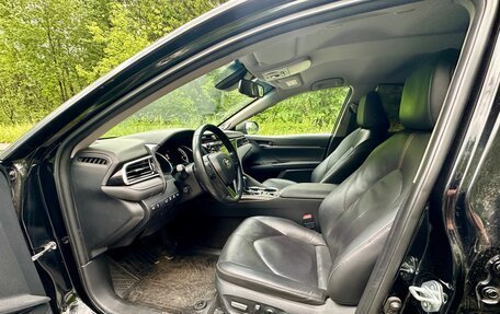 Toyota Camry, 2019 год, 2 450 000 рублей, 5 фотография