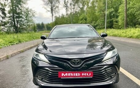 Toyota Camry, 2019 год, 2 450 000 рублей, 2 фотография