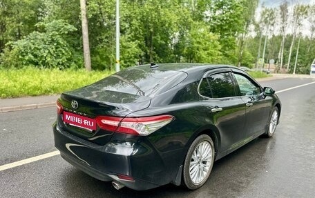 Toyota Camry, 2019 год, 2 450 000 рублей, 3 фотография